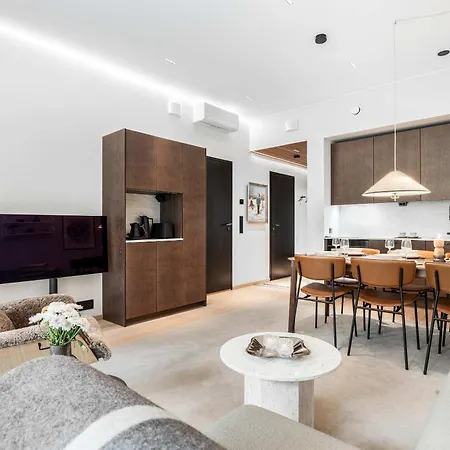 Westhill B By Hilla * Levi